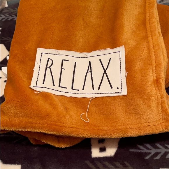 π Rae Dunn RELAX Throw - Picture 2 of 3